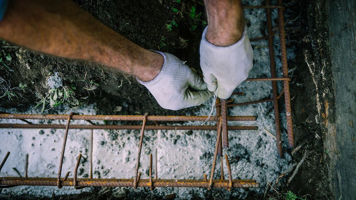 Cómo hacer un cimiento de hormigón paso 6