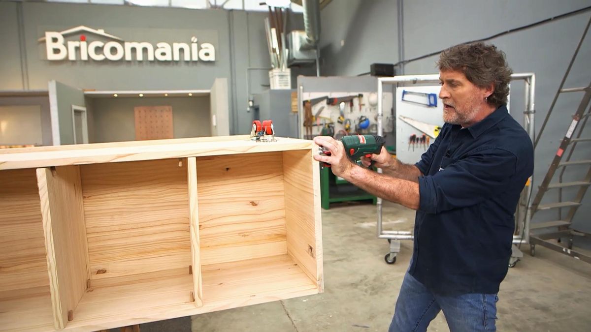 BRIC0961NV18 vestidor movil paso9