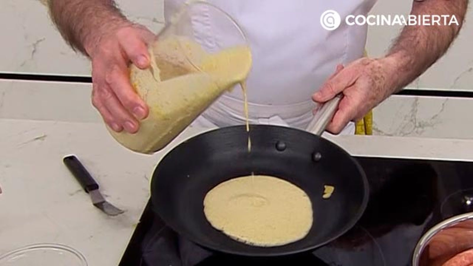 masa crepes salados harina garbanzo karlos arguinano paso3