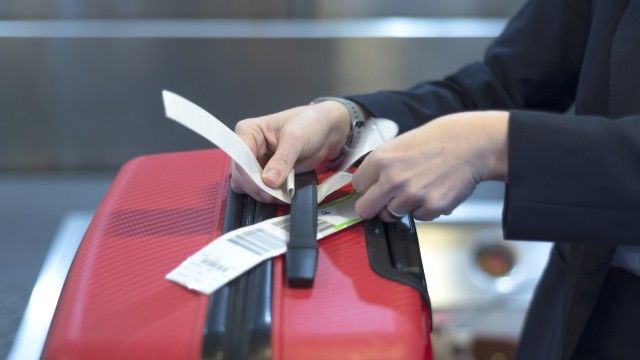 cobro suplemento por maleta cabina aerolineas