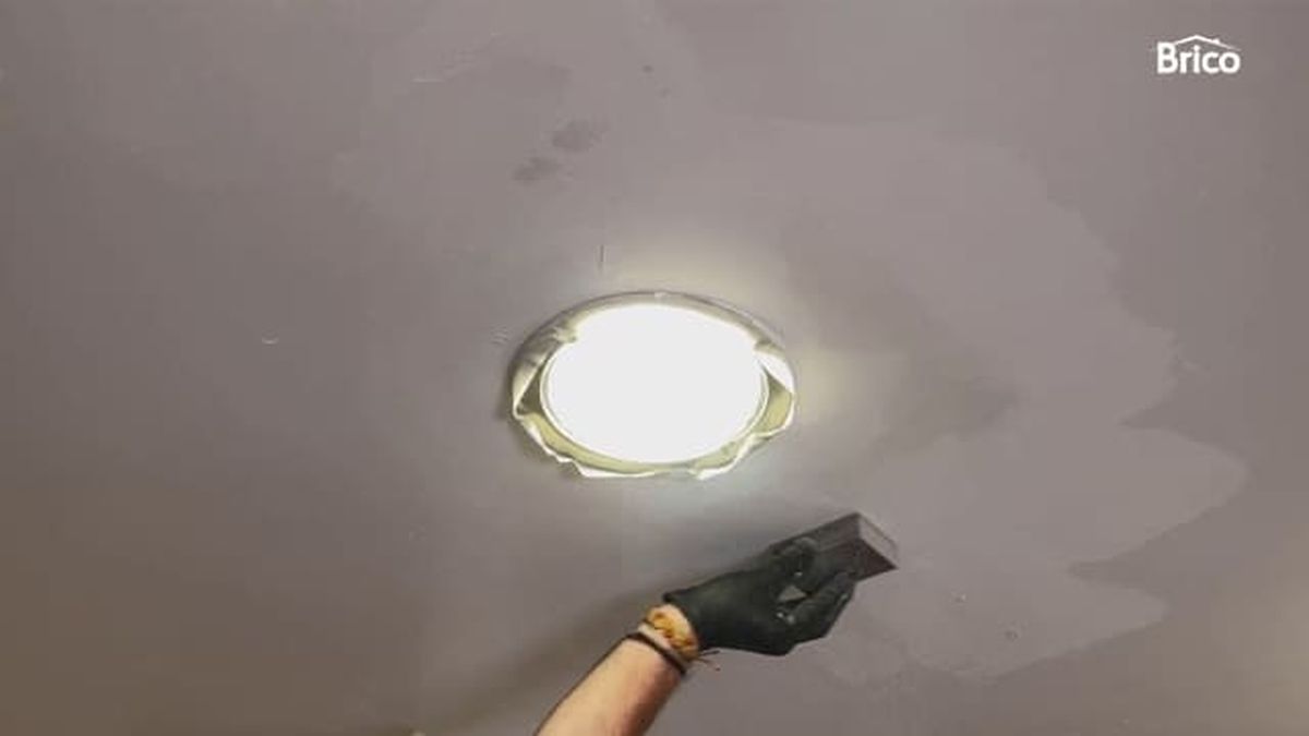 arreglar techo bano humedad desconchado paso 9