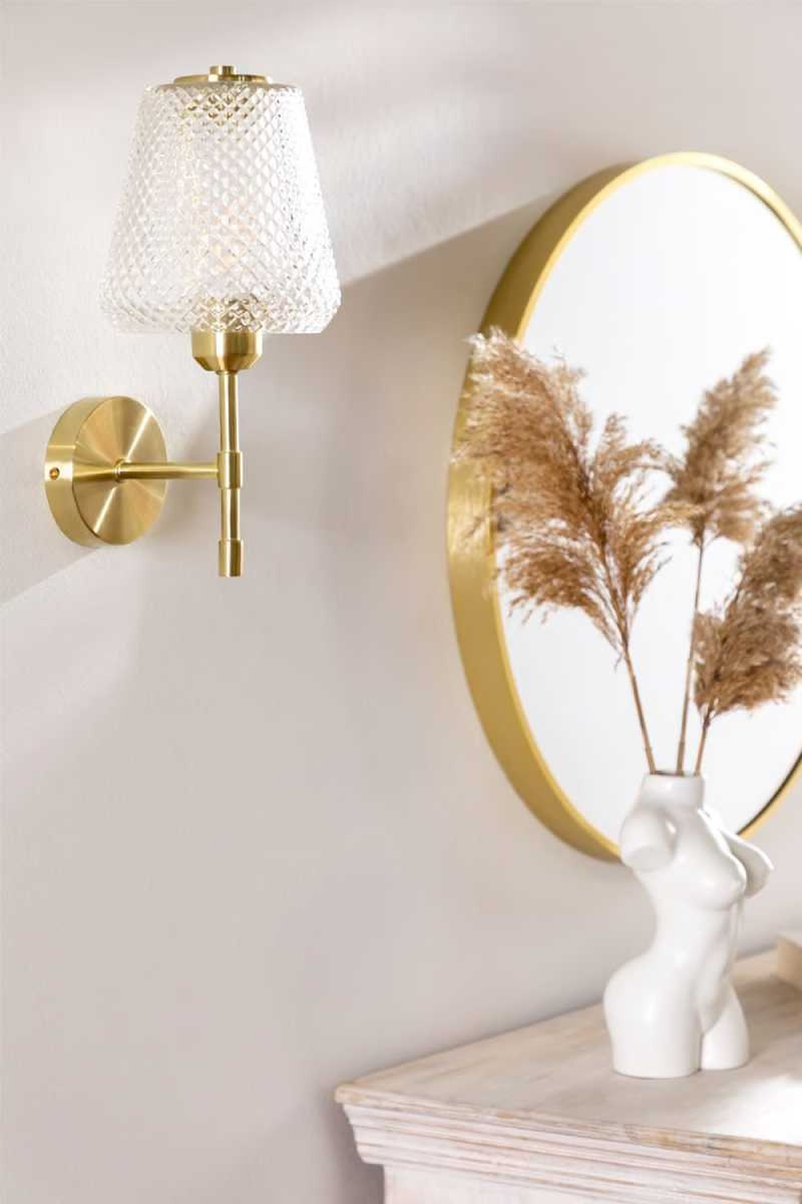 Lámpara de pared en hierro y cristal Taylor.