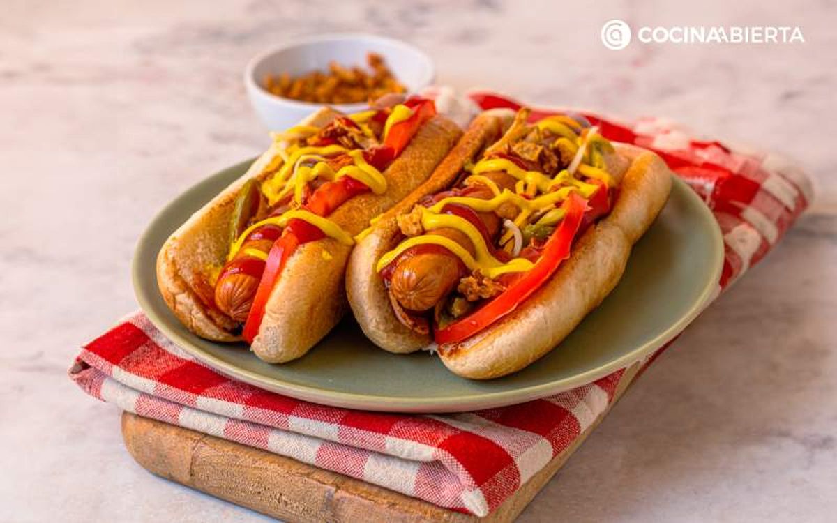 Cubre con kétchup y mostaza