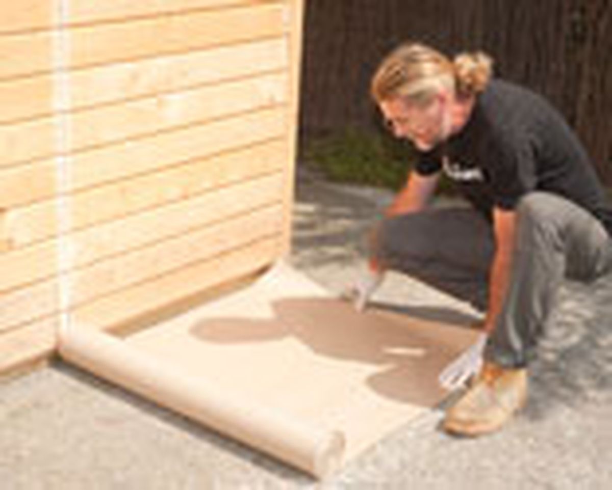 brico 655 pintar caseta madera paso 6