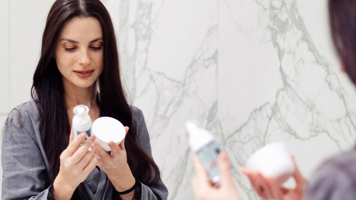 caducidad de los cosmeticos cuanto duran como se puede saber si estan en mal estado pao