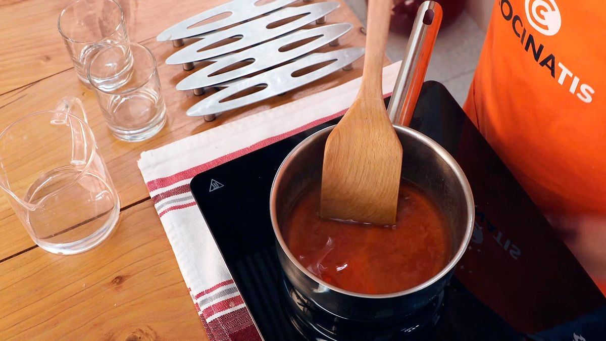 Receta de gelatinas con golosinas para Halloween  paso 1