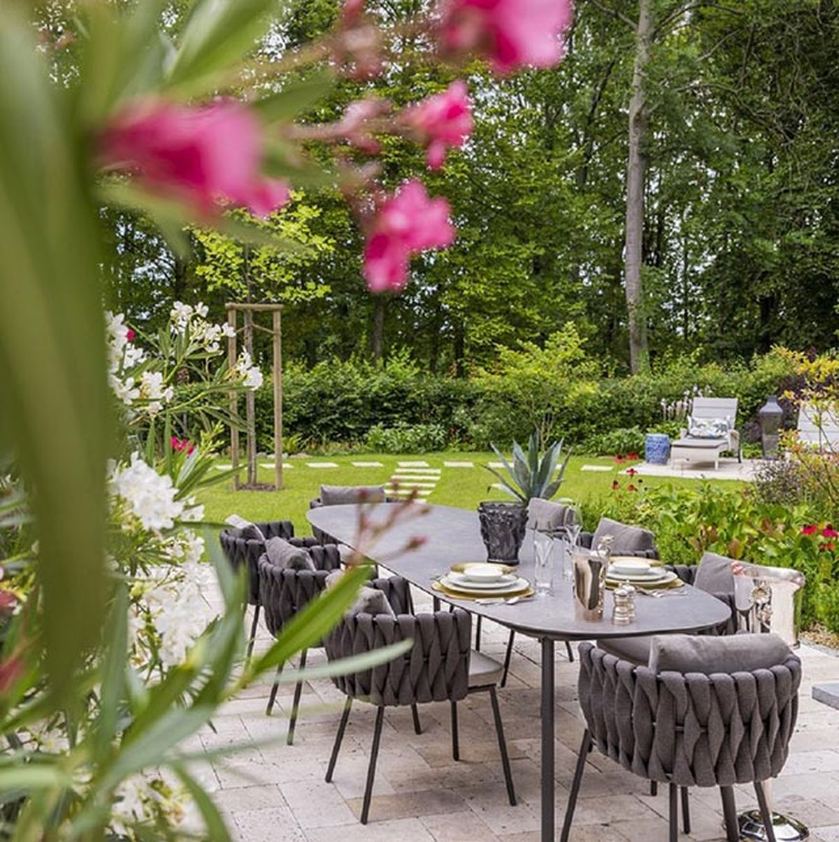 Tendencias en muebles de exterior que querrás tener en tu terraza o jardín 8