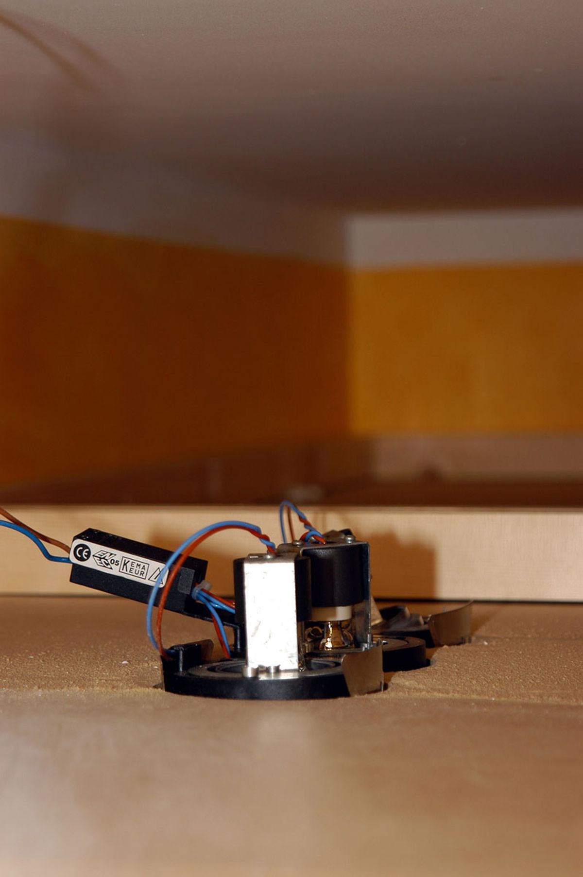 Luminaria en falso techo de madera paso 6