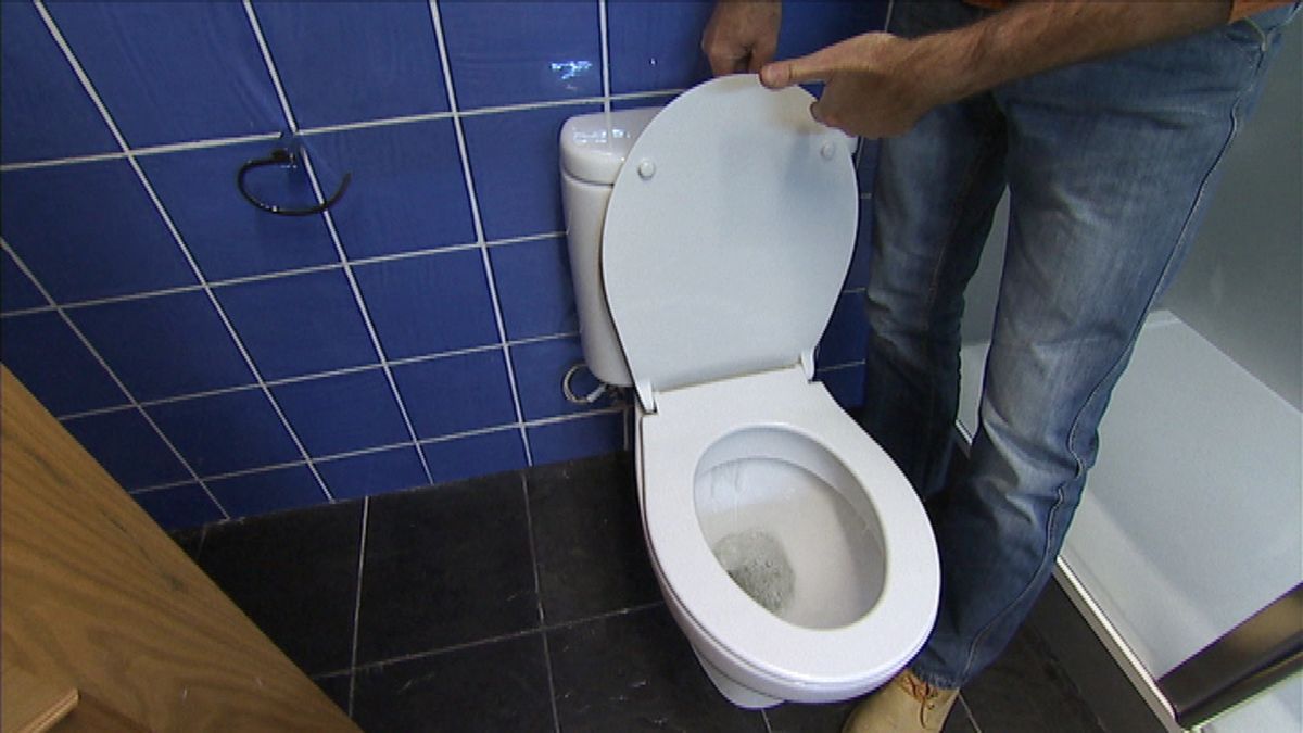 Instalar inodoro suspendido paso 1