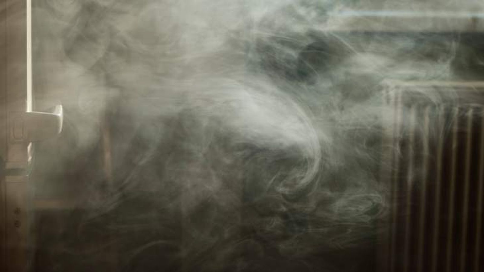 porque sale humo de la estufa de pellet 1