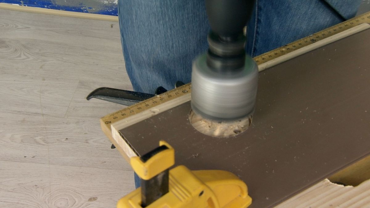 Revestimiento plástico de pared paso 9