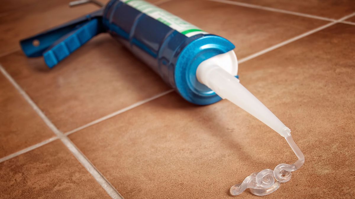 CBRI0020HU09_Masillas y siliconas para sellar