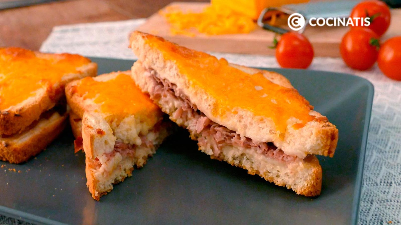 Receta de croque de jamón serrano, bechamel y queso cheddar