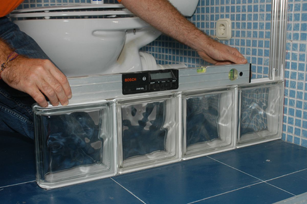 Muro de pavés para el baño paso 7