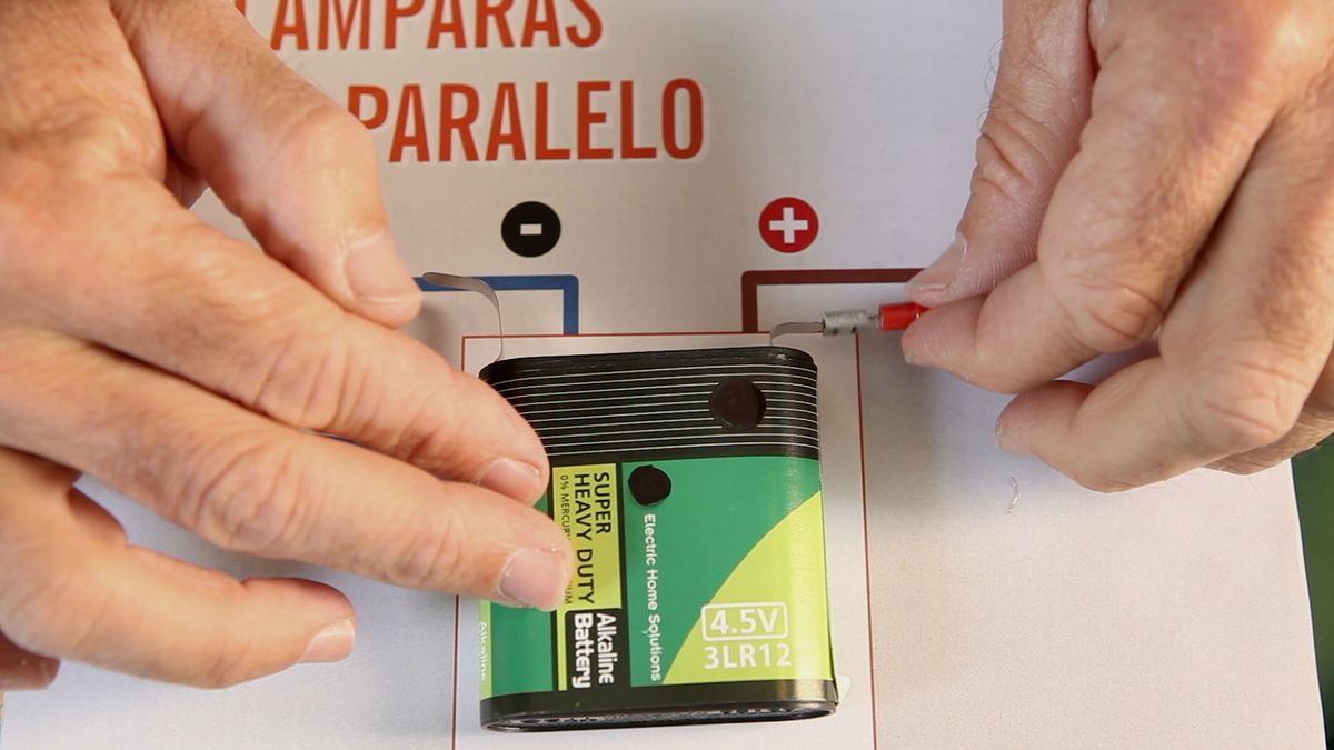 Circuito eléctrico en paralelo paso 4