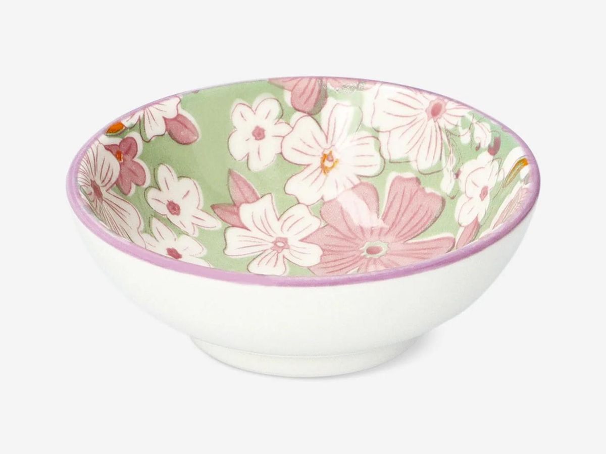 Cuenco de flores para salsa de soja.