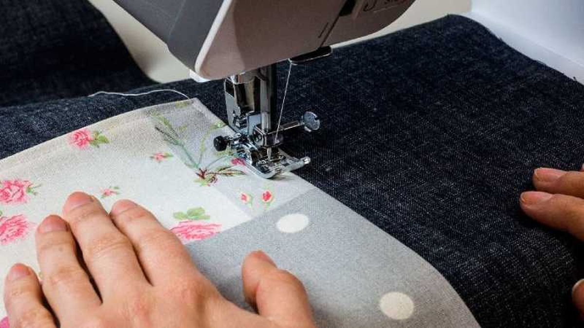 Paso ocho para coser un delantal.