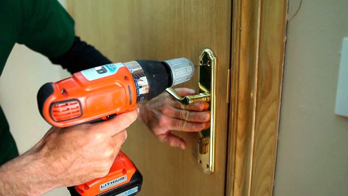 Reforzar sujeción de manilla paso 7