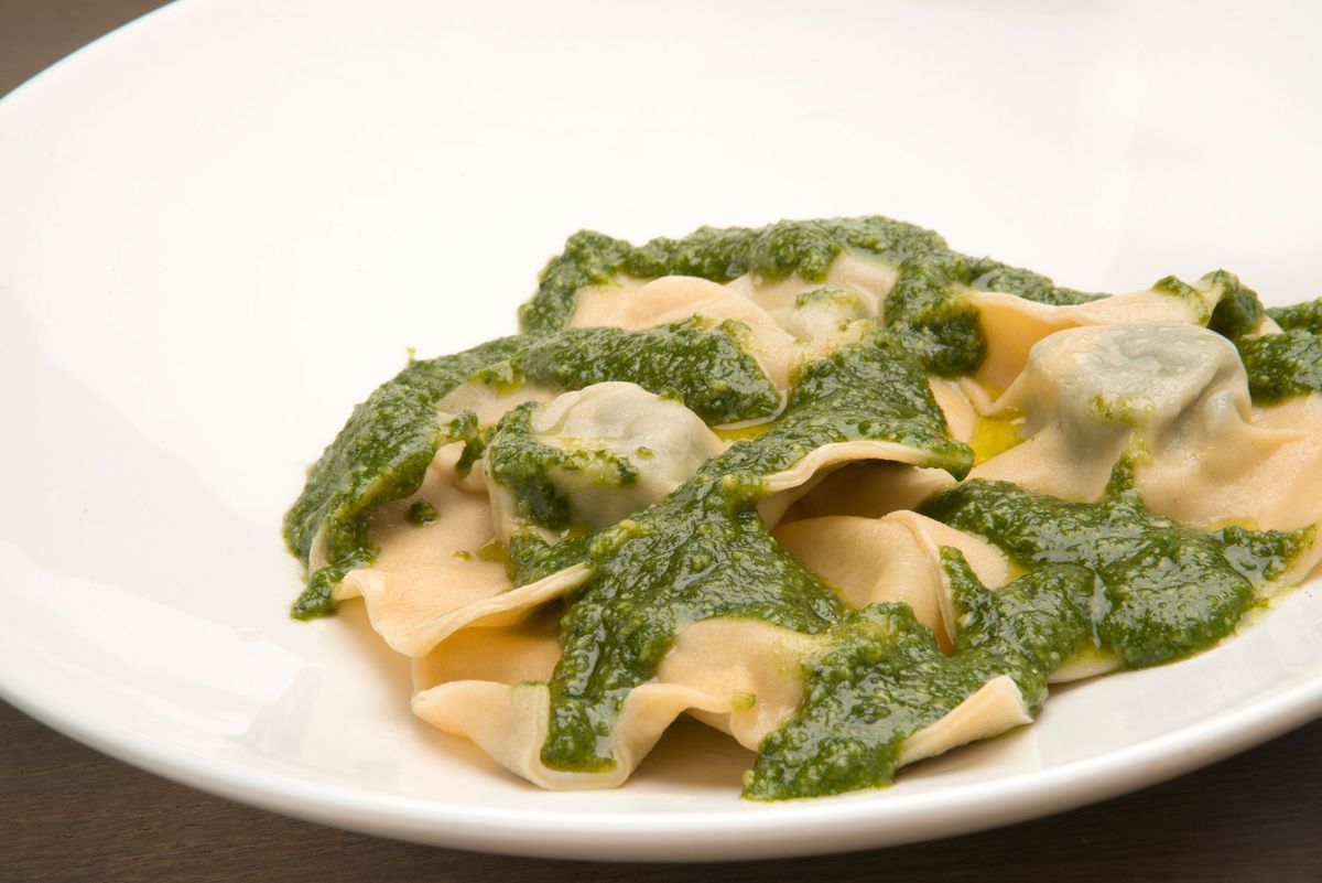HCTU0326 1 Raviolis con salsa de pesto xl