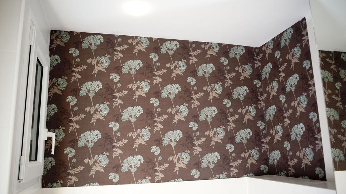 Bricomania 678 Empapelar bano p10