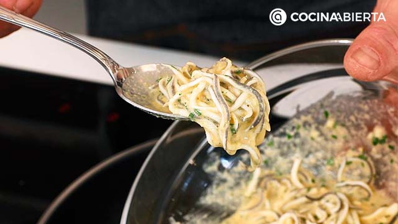 02 receta tortillas de gulas del norte paso 4