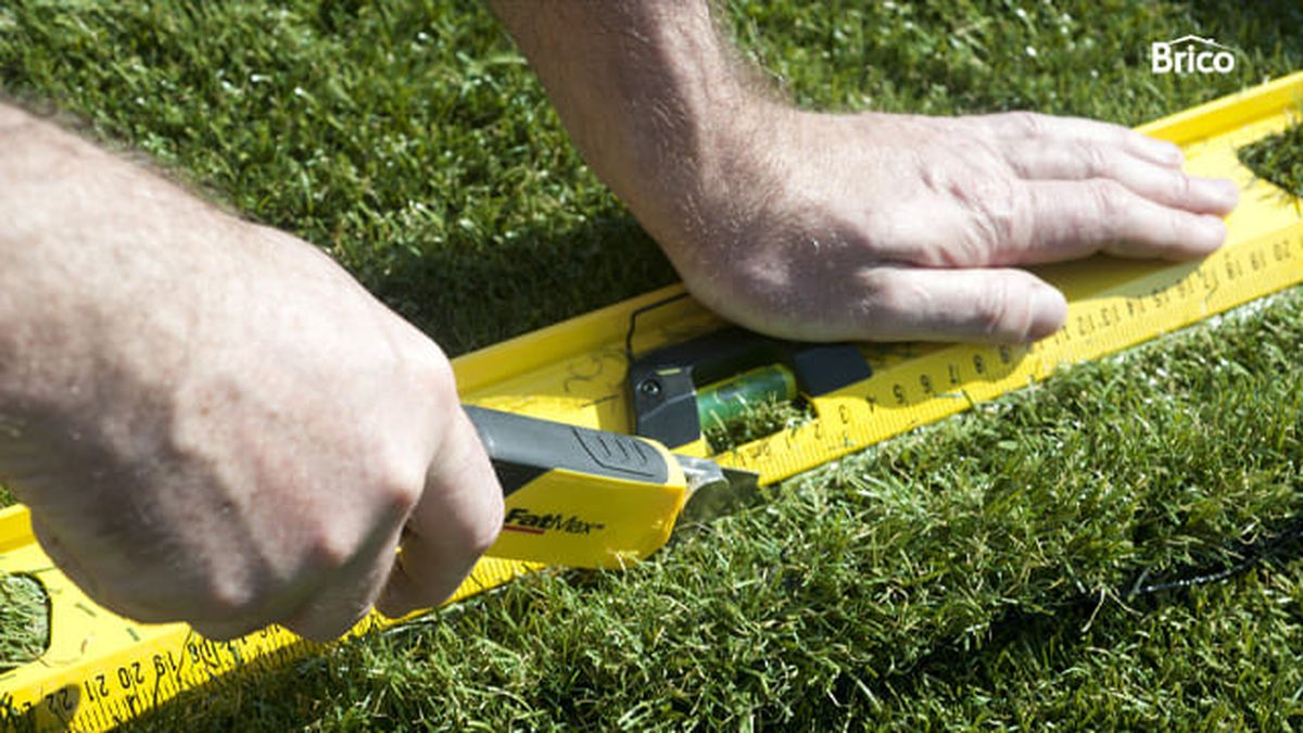 Bricomania 693 poner cesped artificial terraza paso8