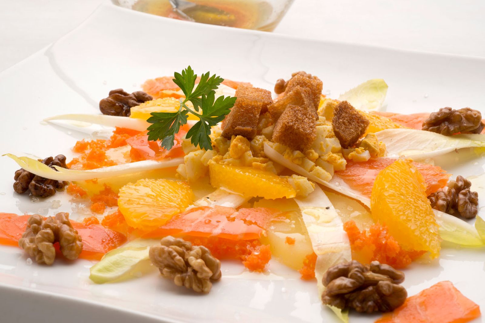 Karl5040 Ensalada de endibias y trucha ahumada xl
