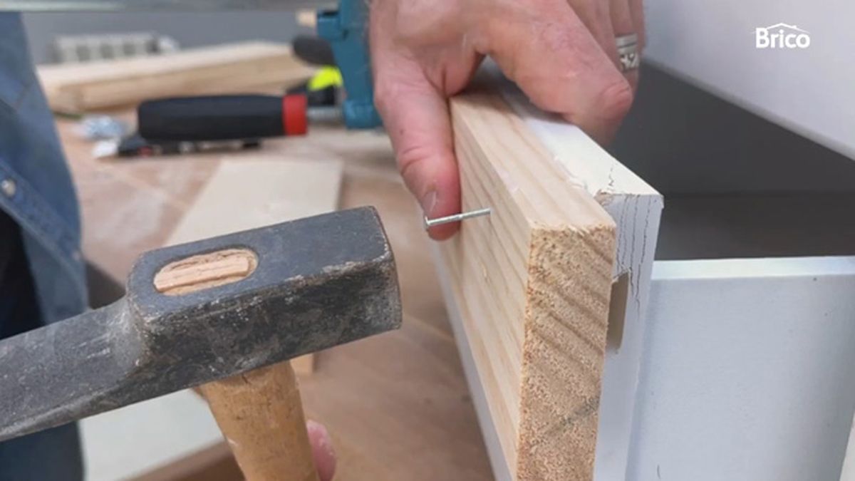 Como tunear una cómoda con madera paso 4