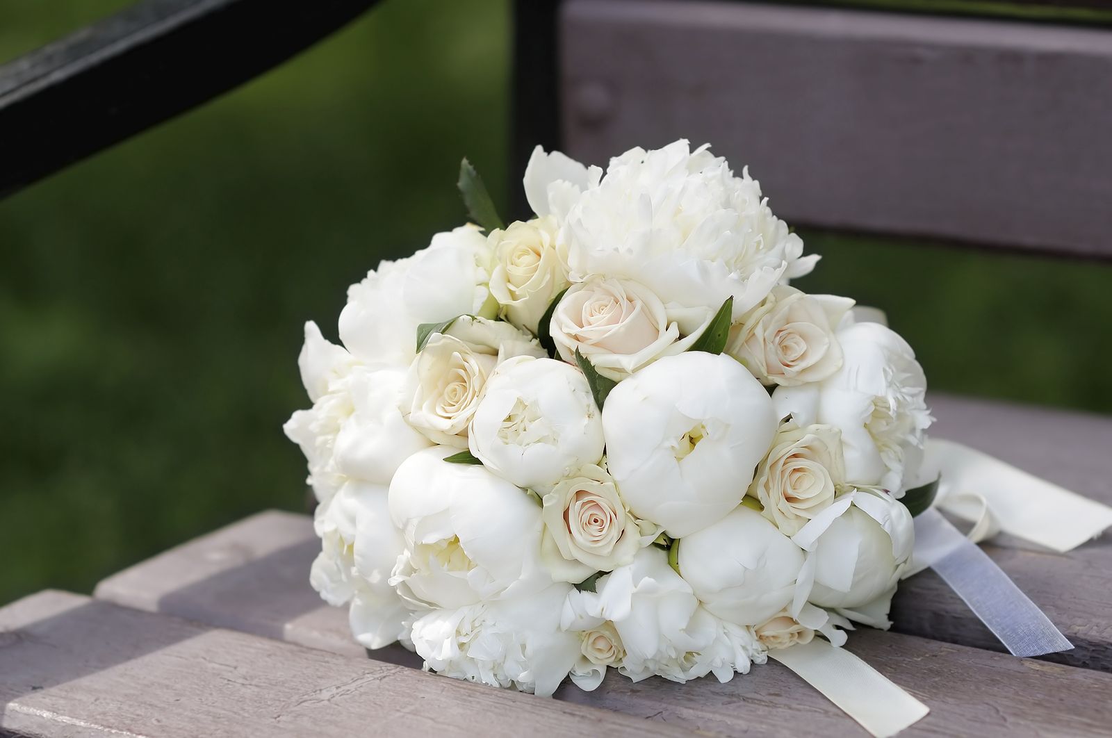 Ramos de novia en tonos blancos 5