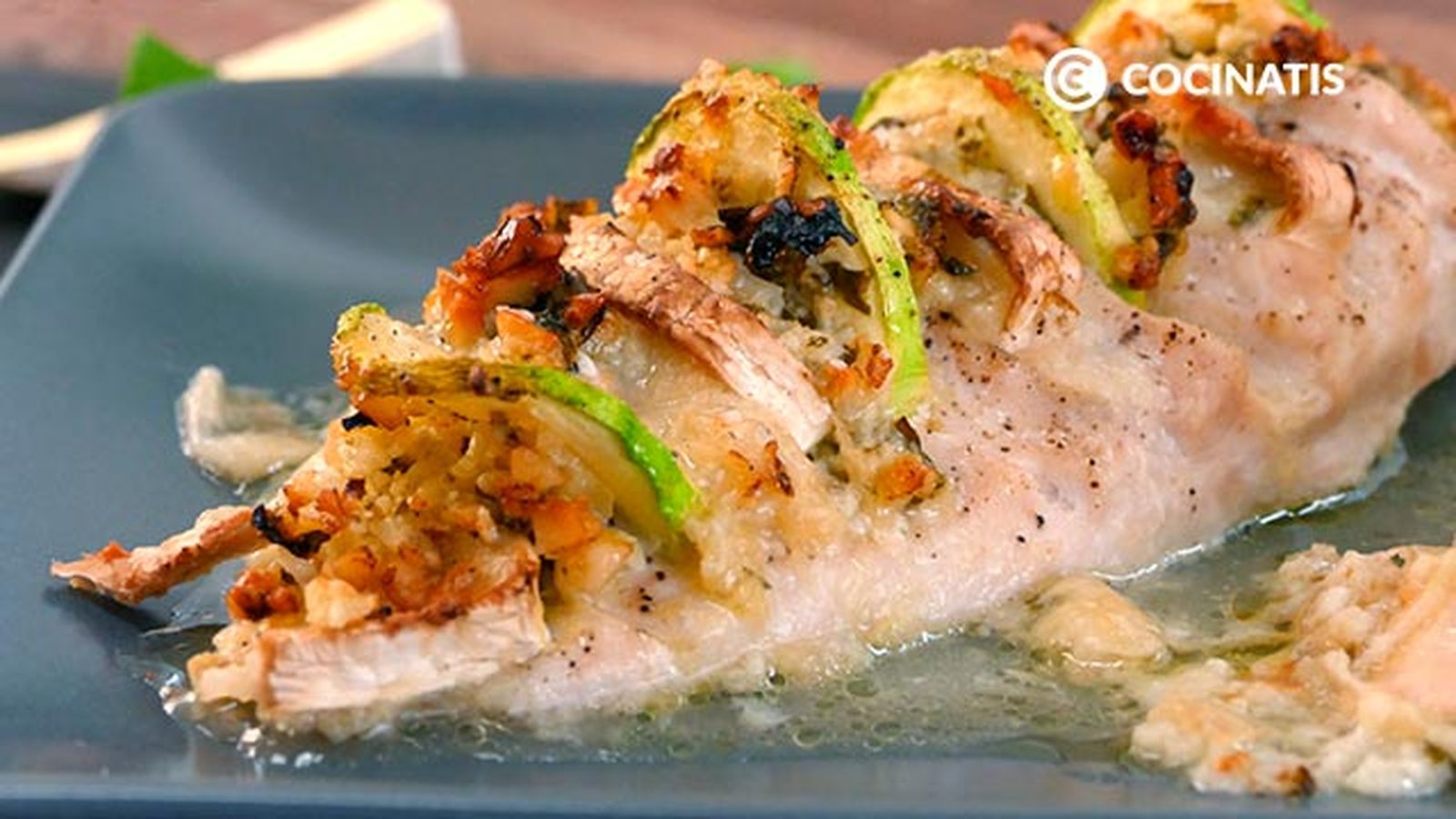 Receta de pechuga de pollo rellena al horno (pechuga Hasselback)  paso 7