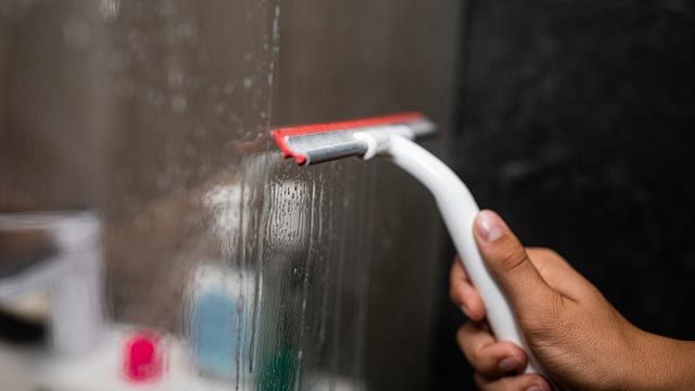 como quitar suciedad banera con vinagre y bicarbonato sodico