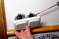 Colocar un interruptor rústico paso 2