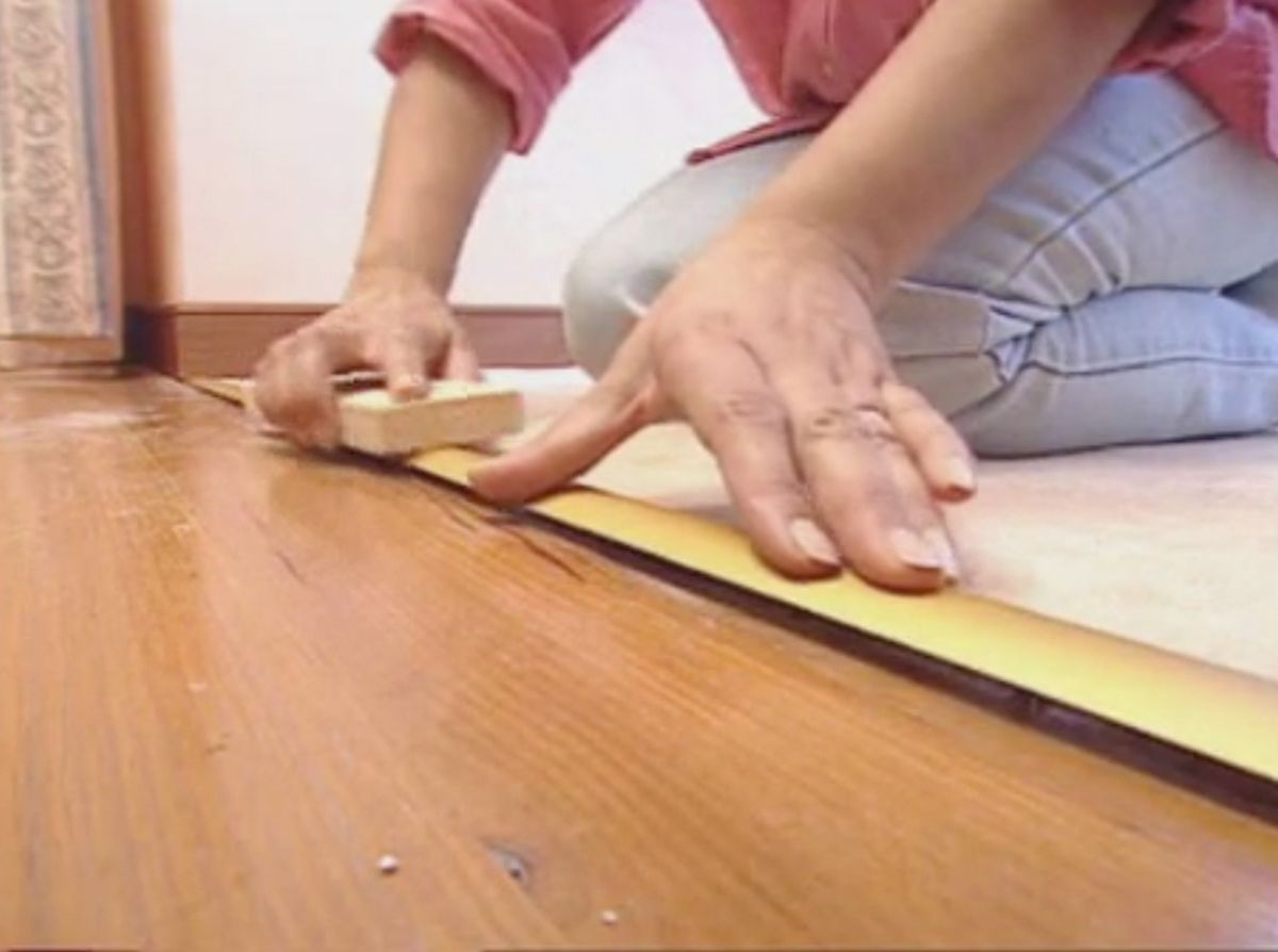 Colocar perfil metálico para separar diferentes suelos paso 4