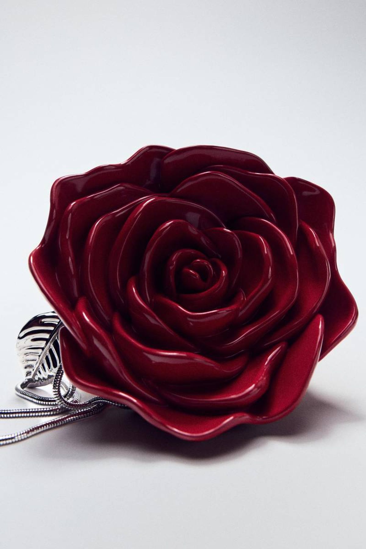 Bolso formato caja en forma de rosa