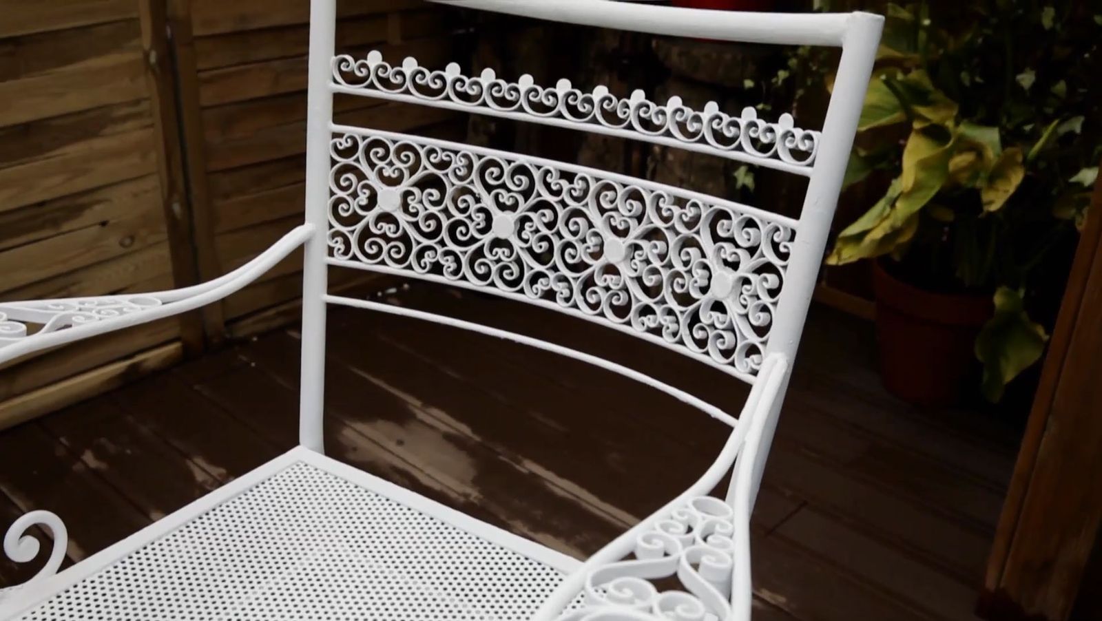 Pintar silla metálica con pintura todo terreno