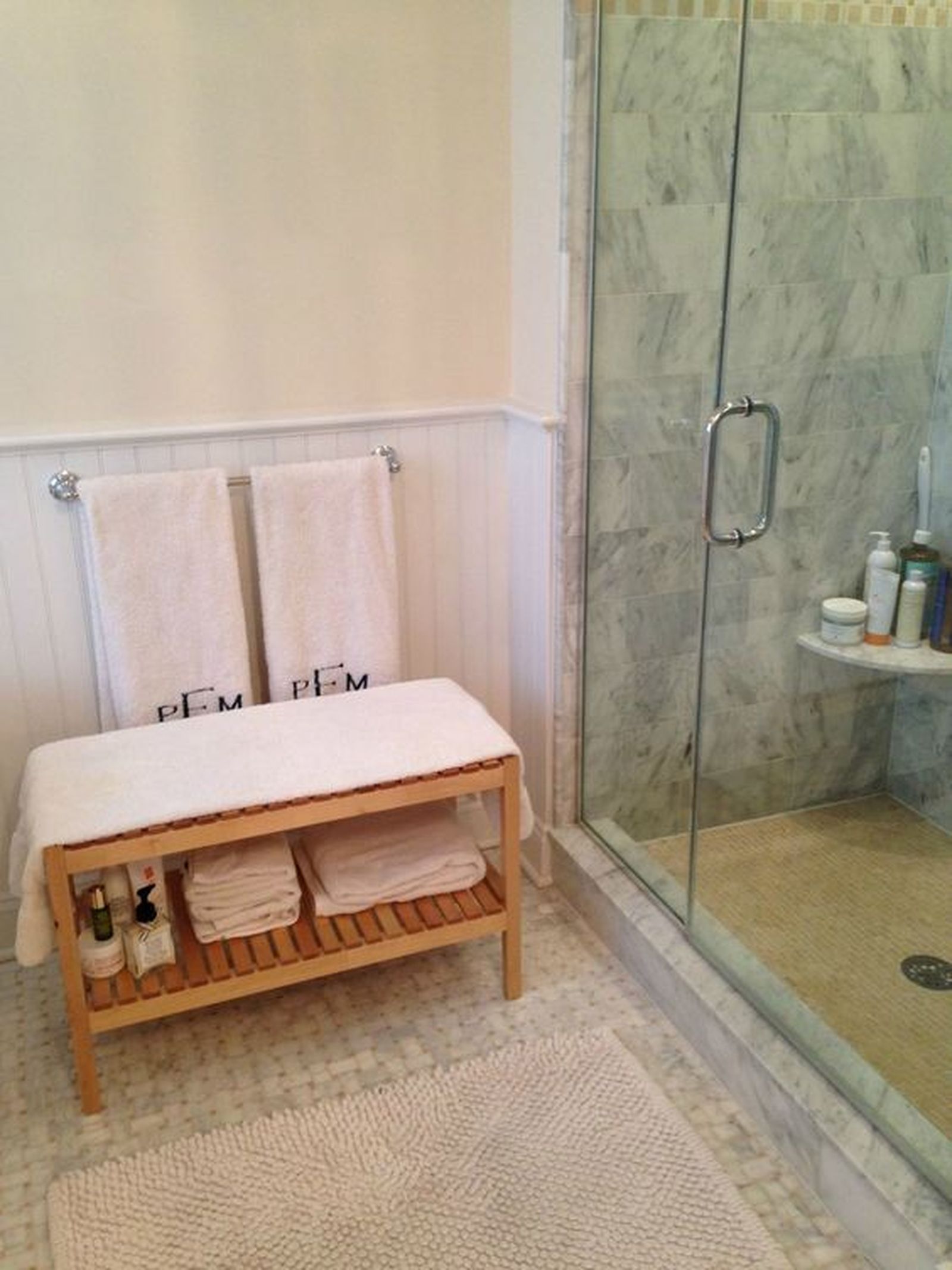 bano con banco madera pinterest Glamour