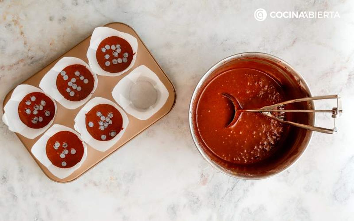 Rellena los moldes con la masa