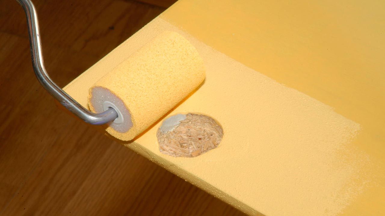 Arreglar la bisagra de los muebles de la cocina paso 6