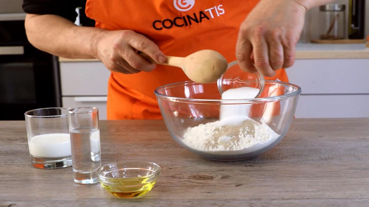 Receta de pan bao, bollitos de pan asiáticos al vapor  paso 1