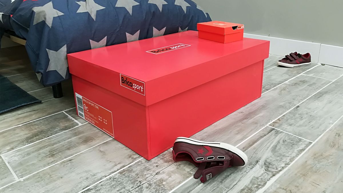 Cómo hacer un zapatero con forma de caja de zapatillas