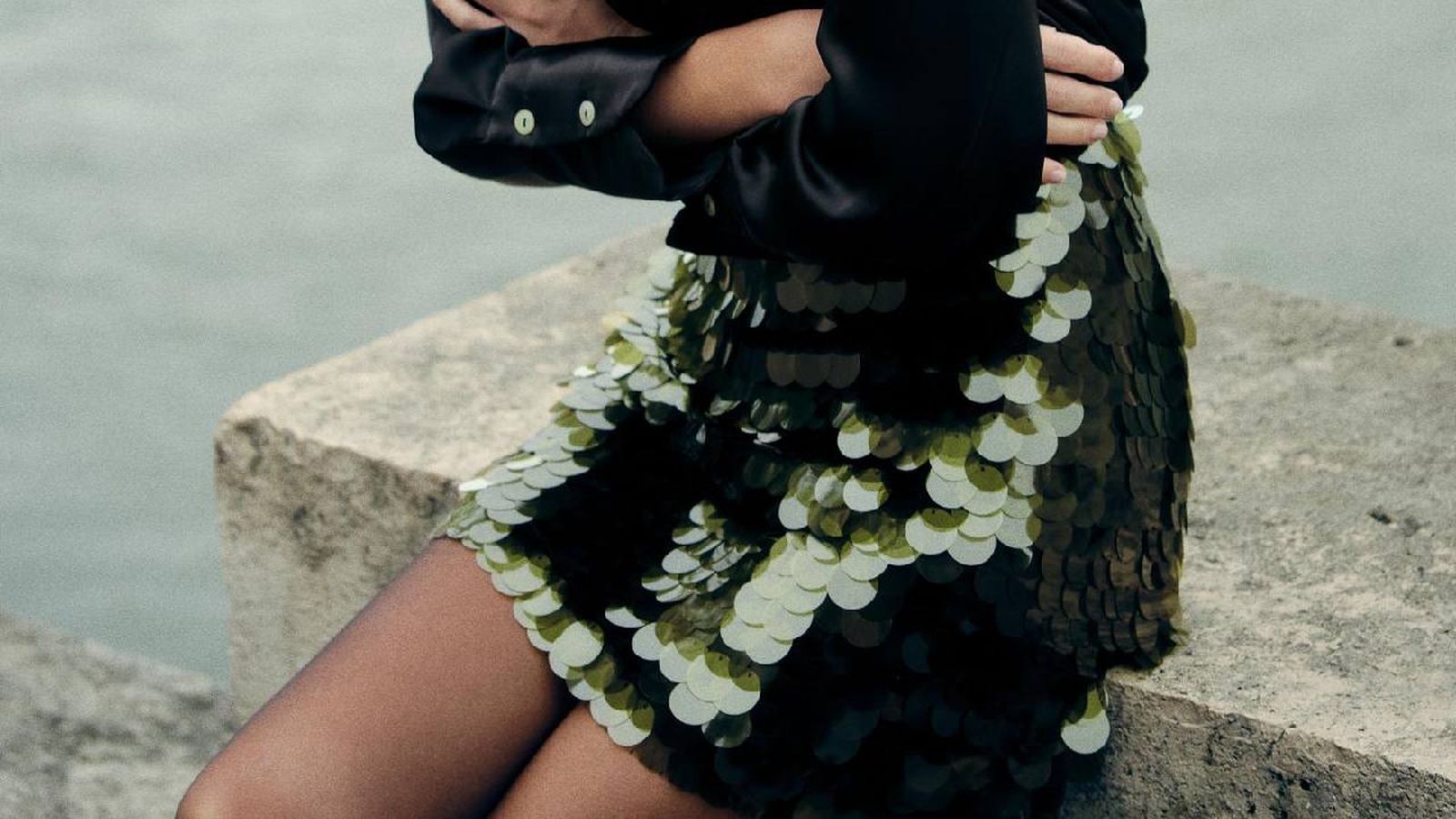 Minifalda de punto con lentejuelas verdes