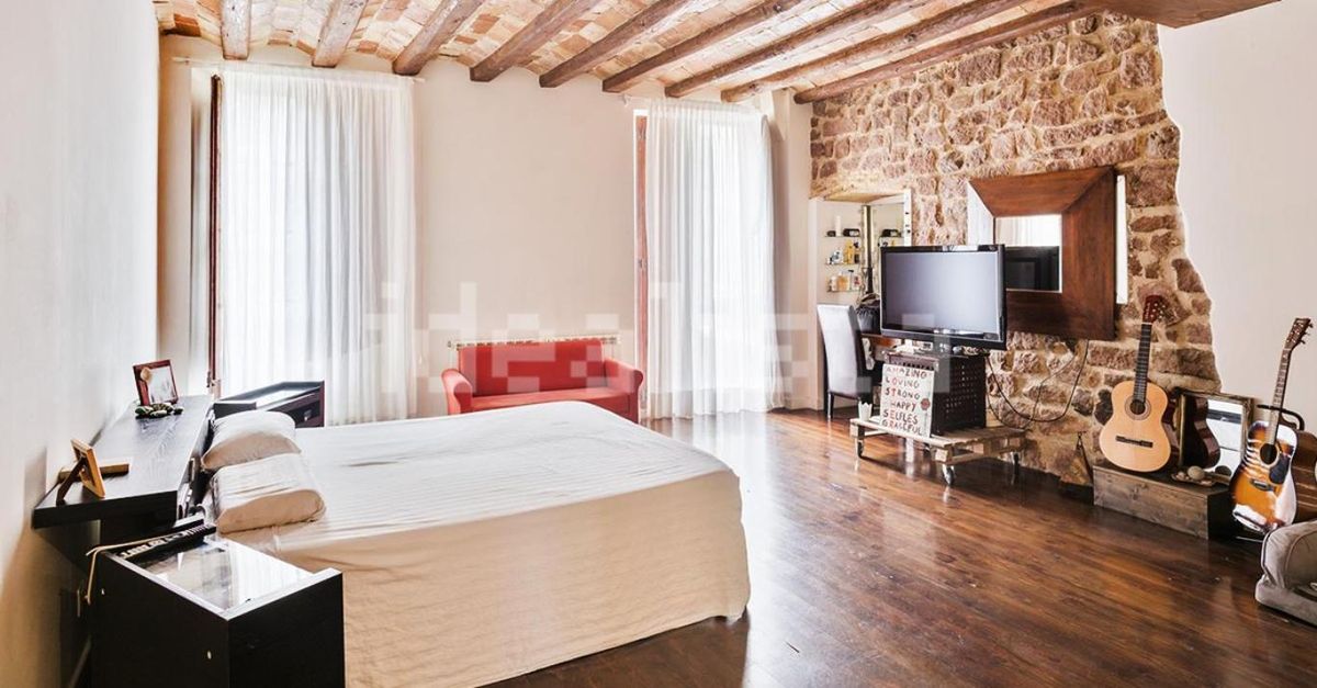 Uno de los dormitorios de Mas Morera.