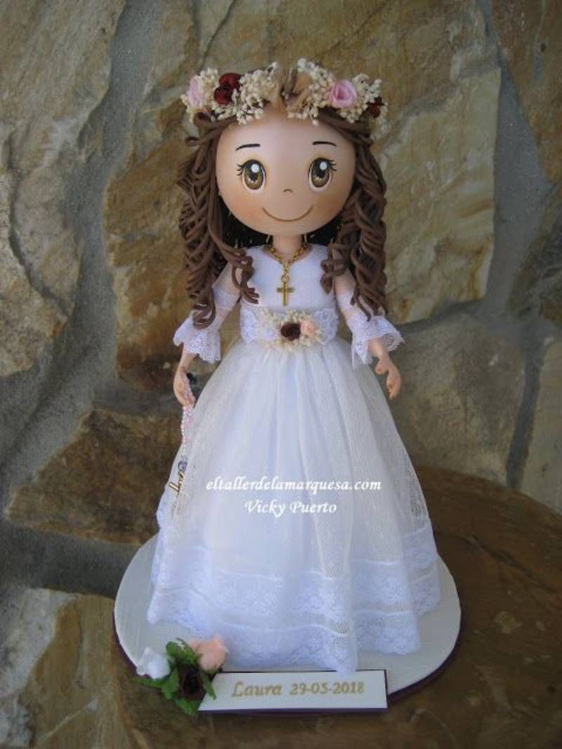 Muñeca fofucha de comunión.
