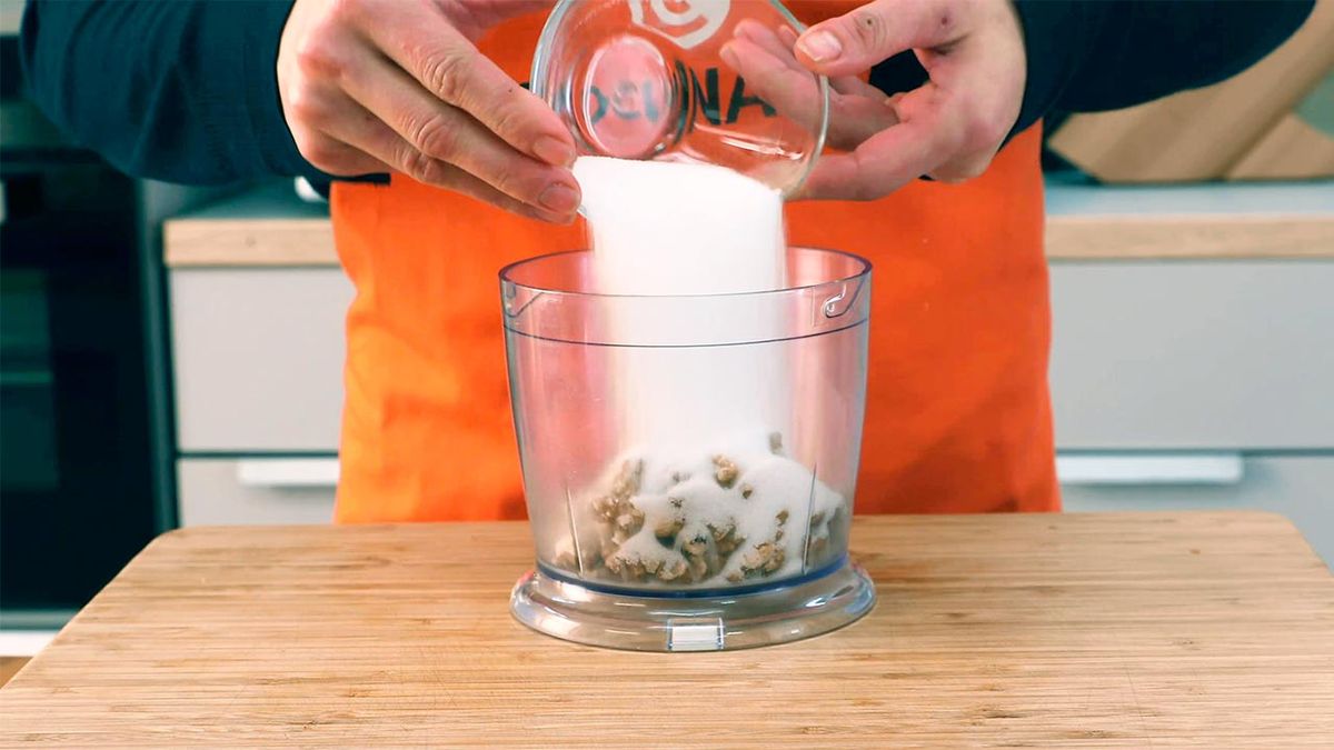 Receta de intxaursalsa o crema de nueces  paso 2