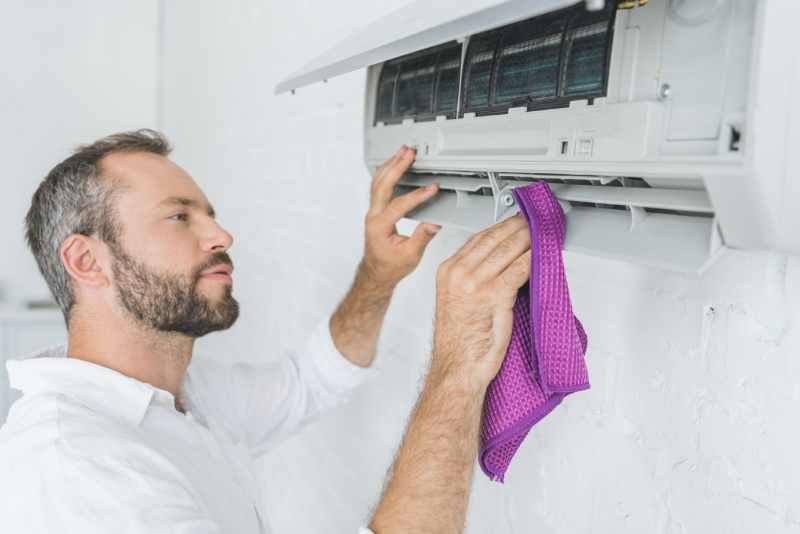 Recuerda limpiar los demás componentes del aire acondicionado para su correcto funcionamiento