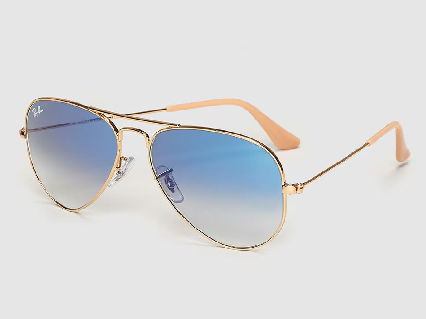 Modelo ORB3025 con cristales azules de Ray-Ban