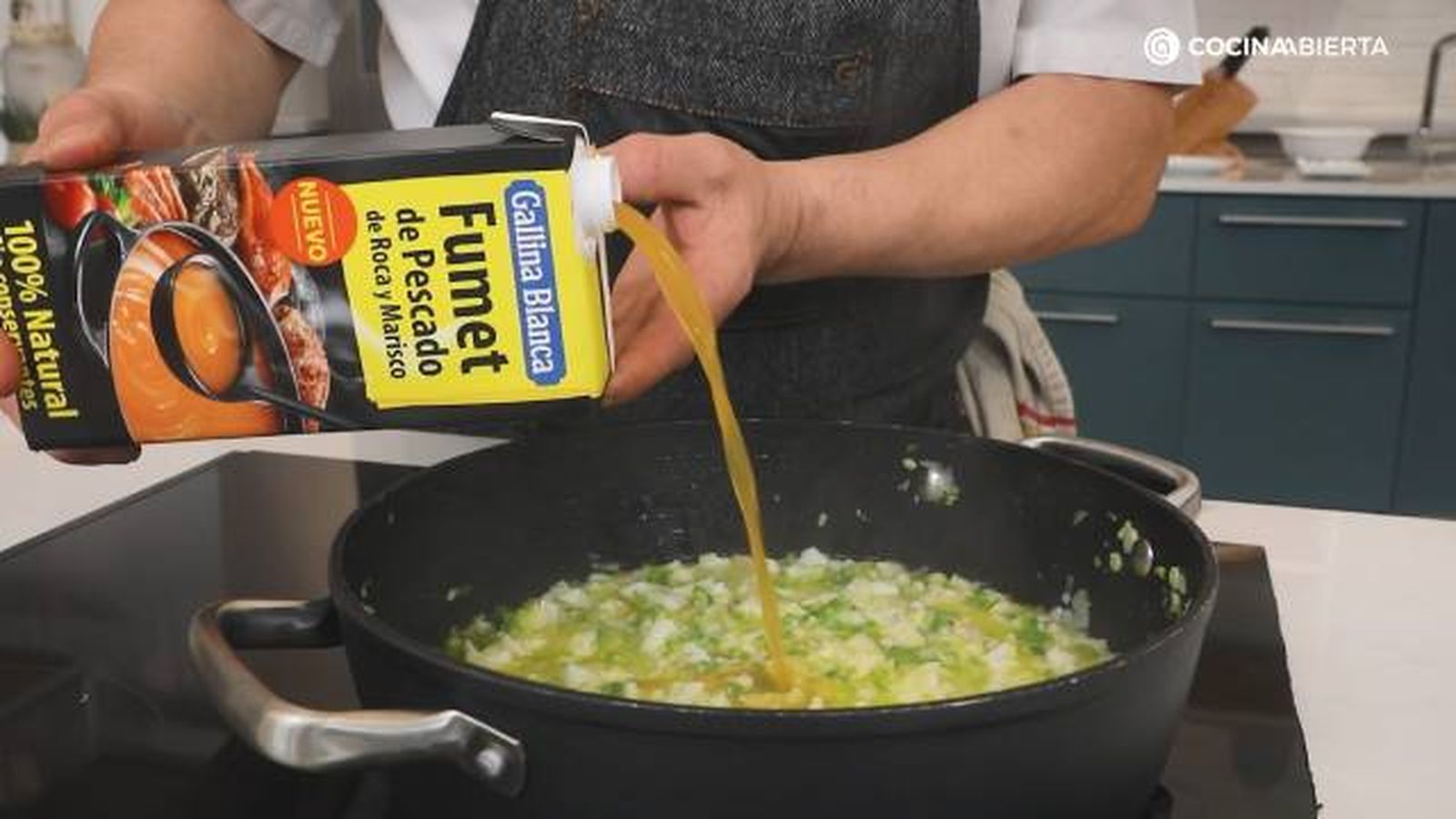 Gallina blanca potaje semana santa garbanzos bacalao espinacas paso 4