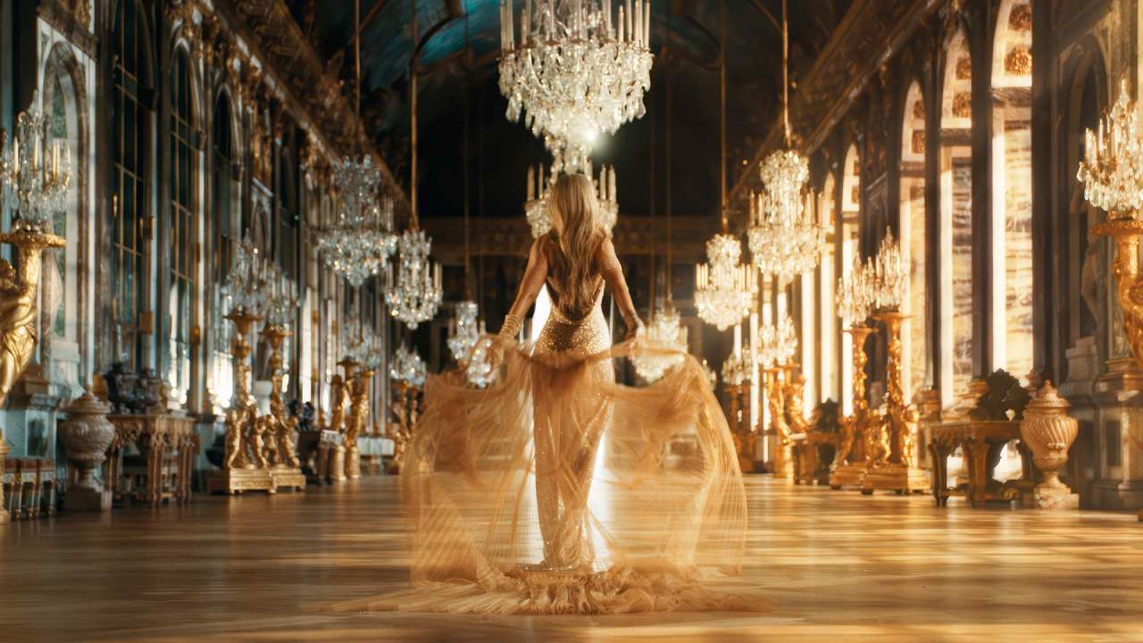 Imagen de la nueva campaña de J'adore de Dior