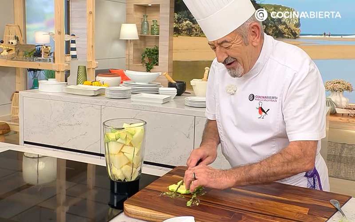 Karlos Arguiñano corta el aguacate