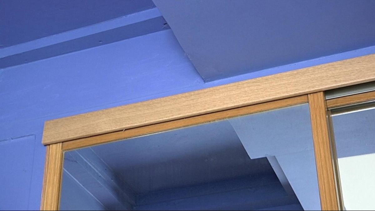 Fijar remate en puerta corredera paso 7